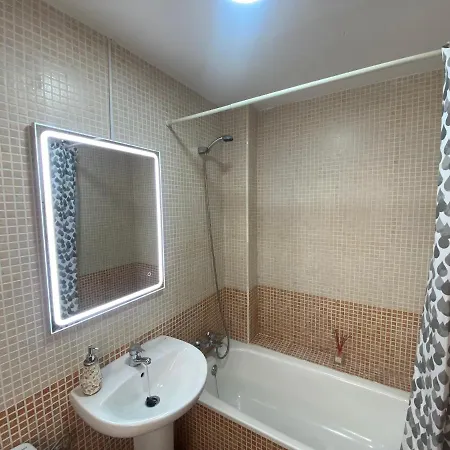 Centre 50 Meters To The Apartment *